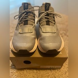 Women’s On Cloudnova shoes. Pearl-Shell